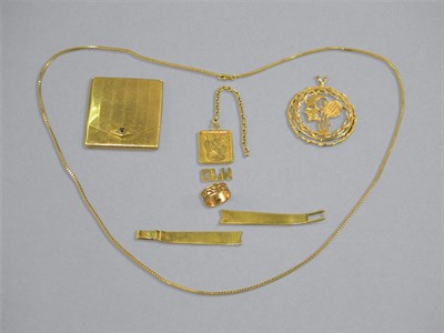 Lot 34 - Group of Gold Items