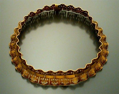 Lot 440 - Victorian Gold Necklace