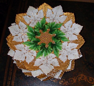 Lot 1400 - Set of Six Meissen Porcelain Leaf-Form Dishes