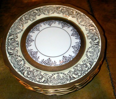 Lot 1421 - Set of Twelve Gilt-Decorated Porcelain Dinner...