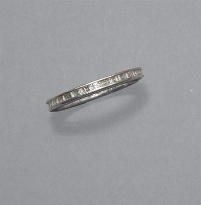 Lot 184 - Diamond Guard Ring