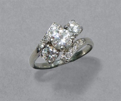 Lot 375 - Three Stone Diamond Ring