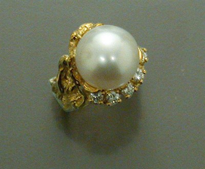 Lot 452 - Gold, Cultured Pearl and Diamond Ring