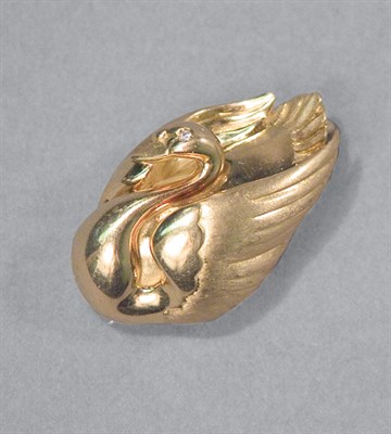Lot 141 - Gold Swan Pin-Pendant