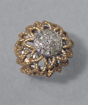 Lot 144 - Gold & Diamond Ring