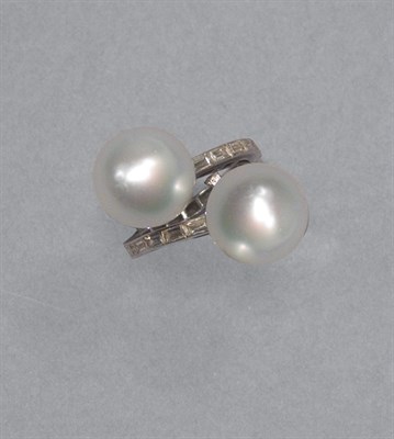Lot 174 - Cultured Pearl & Diamond Ring