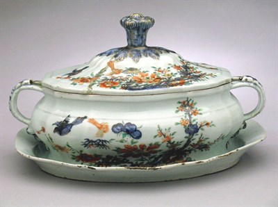Lot 4082 - Chinese Export Porcelain Covered Tureen and...