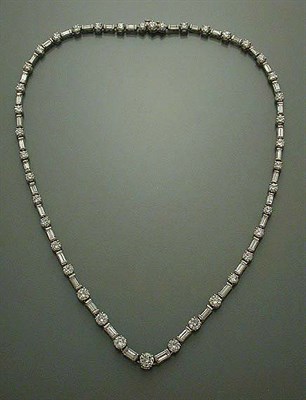 Lot 473 - Diamond Necklace