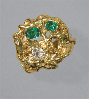 Lot 137 - Emerald & Diamond Ring