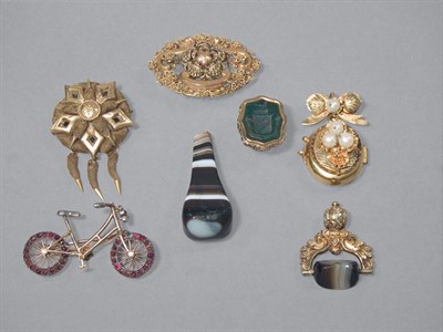 Lot 77 - Group of Antique Jewelry
