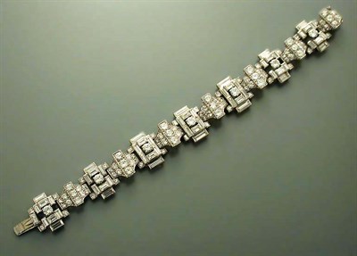 Lot 512 - Art Deco Diamond Bracelet