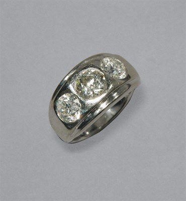 Lot 321 - Diamond Gypsy Ring