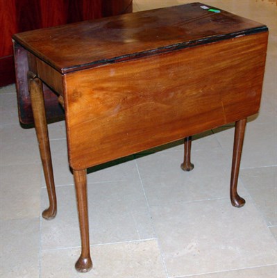 Lot 4408 - George II Mahogany Drop-Leaf Table 18th...