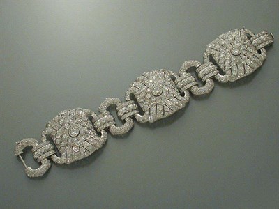 Lot 497 - Diamond Bracelet
