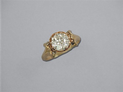 Lot 384 - Diamond Ring