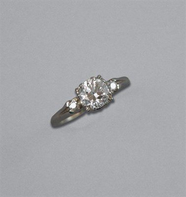 Lot 371 - Diamond Ring