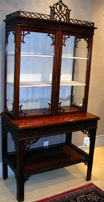 Lot 1426 - Georgian Style Mahogany Vitrine on Stand