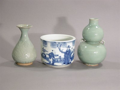 Lot 4264 - Three Chinese Ceramic Items 18th Century and...
