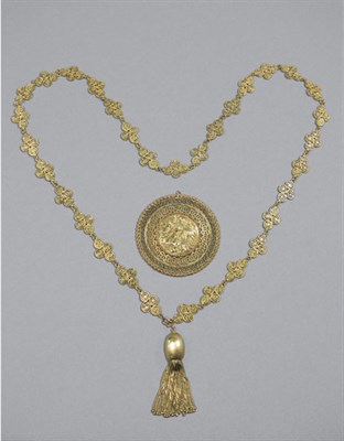 Lot 433 - Gold Chain Necklace & Pendant