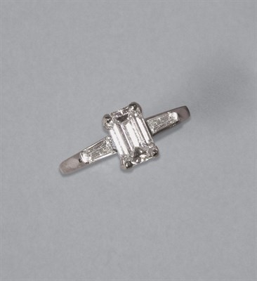 Lot 400 - Diamond Ring
