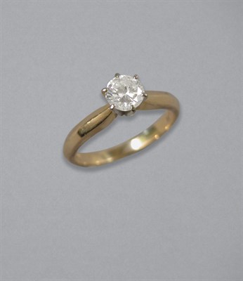 Lot 402 - Diamond Ring