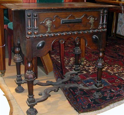 Lot 1123 - William and Mary Style Oak Side Table