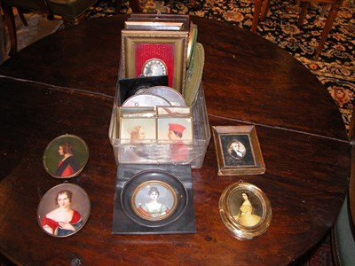 Lot 1183 - Group of Gilt-Metal and Gilt-Wood Picture Frames