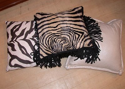 Lot 2409 - Miscellaneous Group of Throw Pillows