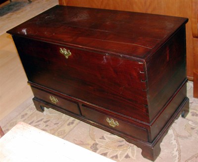 Lot 2411 - Federal Style Mahogany Blanket Chest