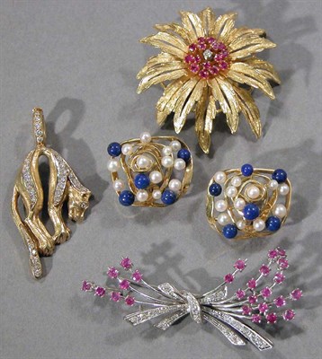 Lot 422 - Group of Gold and Gem-Set Jewelry