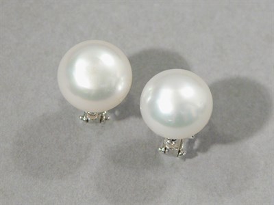 Lot 371 - Pair of Cultured Pearl Earclips
