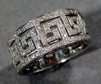 Lot 448 - White Gold and Diamond Ring