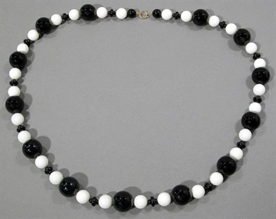 Lot 649 - Black Onyx and White Coral Bead Necklace