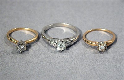 Lot 418 - Three Diamond Rings