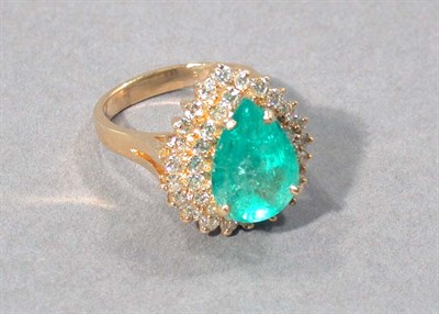 Lot 342 - Emerald and Diamond Ring