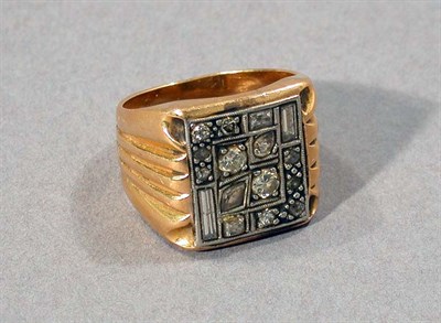 Lot 396 - Gentleman's Gold and  Diamond Ring