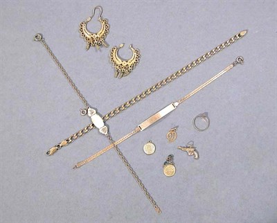 Lot 119 - Group of Gold and Metal Jewelry