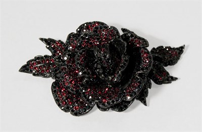 Lot 320 - Large Simulated Garnet Rose Brooch