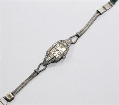 Lot 282 - Diamond Wristwatch
