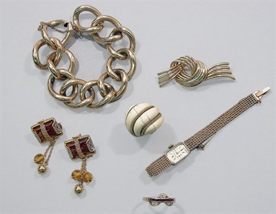 Lot 526 - Group of Jewelry