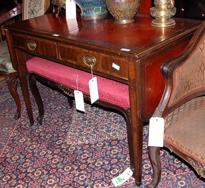 Lot 335 - Georgian Style Leather Top Mahogany Drop-Leaf...