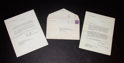 Lot 2020 - TRUMAN, HARRY S. Letter signed, one page, 8vo,...