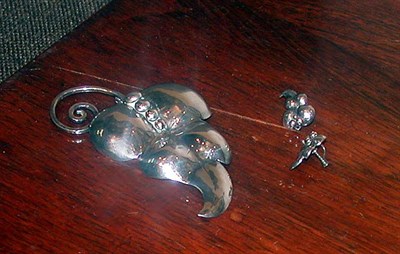 Lot 198 - Modernist Design Sterling Silver Jewelry Suite...