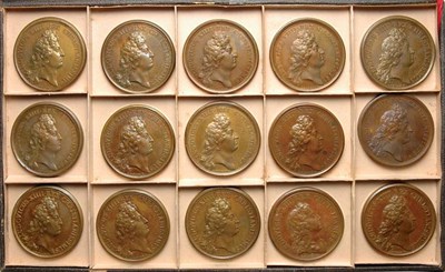 Lot 2408 - FRANCE: Approximately Fifteen Bronze Medals