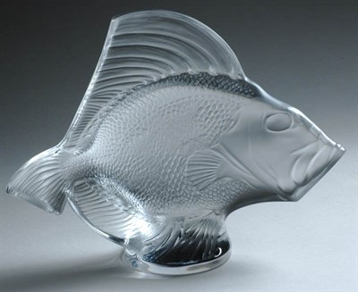 Lot 2643 - Lalique Frosted and Molded Glass Fish...