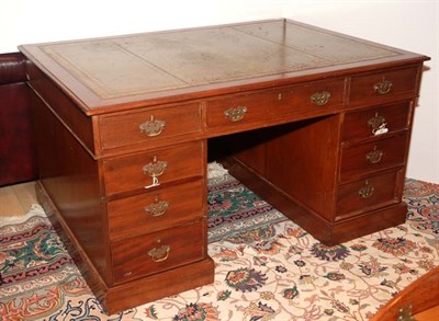 Lot 3607 - Georgian Style Leather Top Pedestal Desk...
