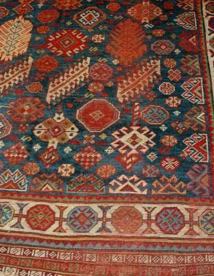 Lot 2617 - Q'ashqa'i Rug Southwest Persia, last quarter...