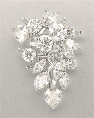 Lot 1475 - Diamond Cluster Clip Brooch