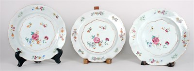 Lot 400 - Set of Twelve Chinese Export Famille Rose...