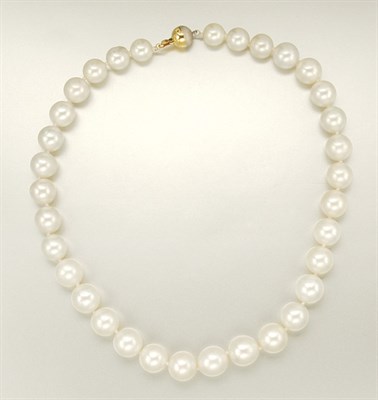 Lot 1233 - Cultured Pearl Necklace
